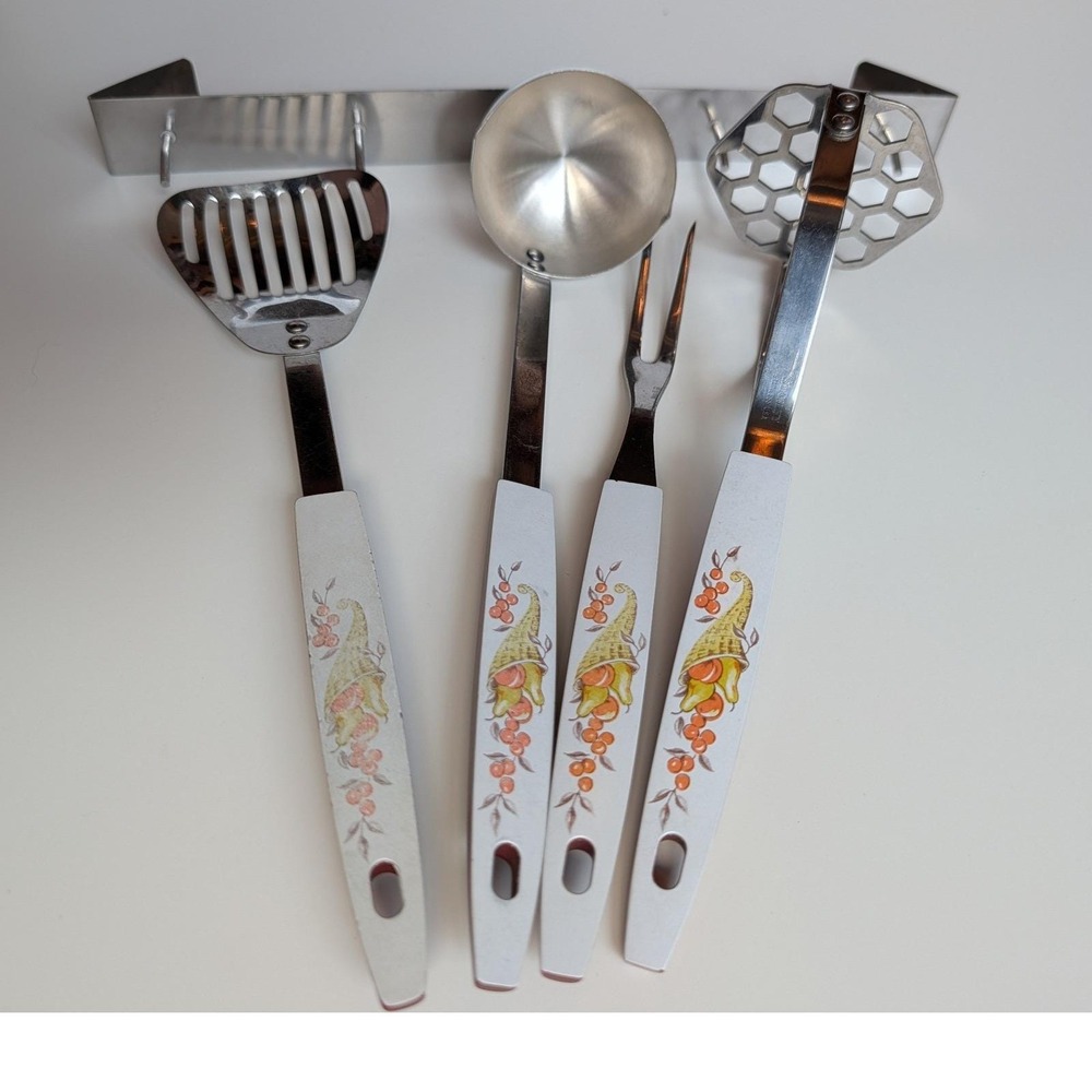 Vintage Stanley Stainless USA Kitchen Utensil Set Cornucopia Harvest 5pc Hanger